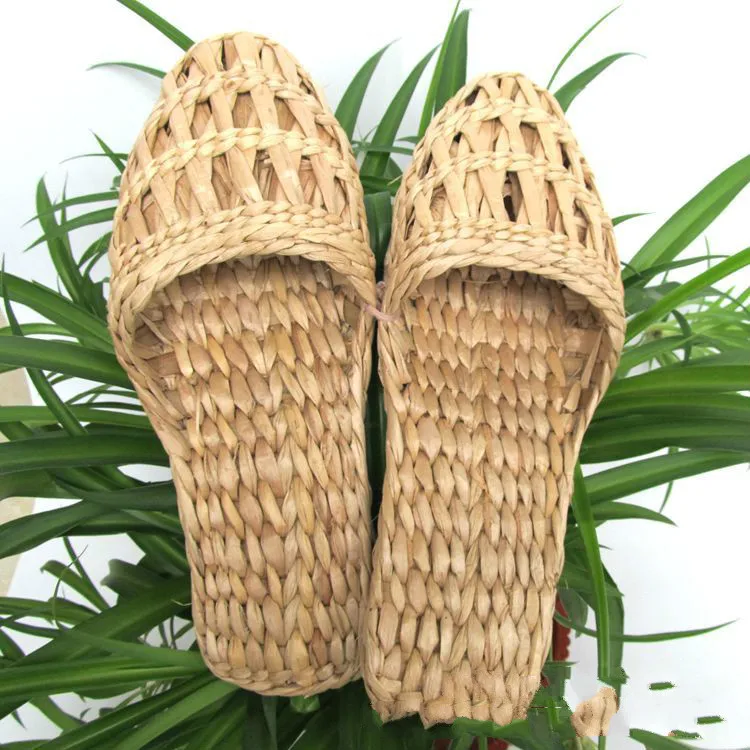 Summer fashion unisex home shoes women\'s straw slippers new couple shoes handmade Chinese style comfortable sandals