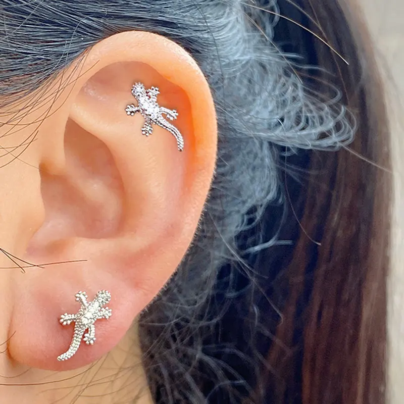 1Ps Korean Fashion Animal Gecko Studs Earring Crystal Butterfly Helix Cartilage Piercing Jewelry Tragus Conch Screw Back Earring