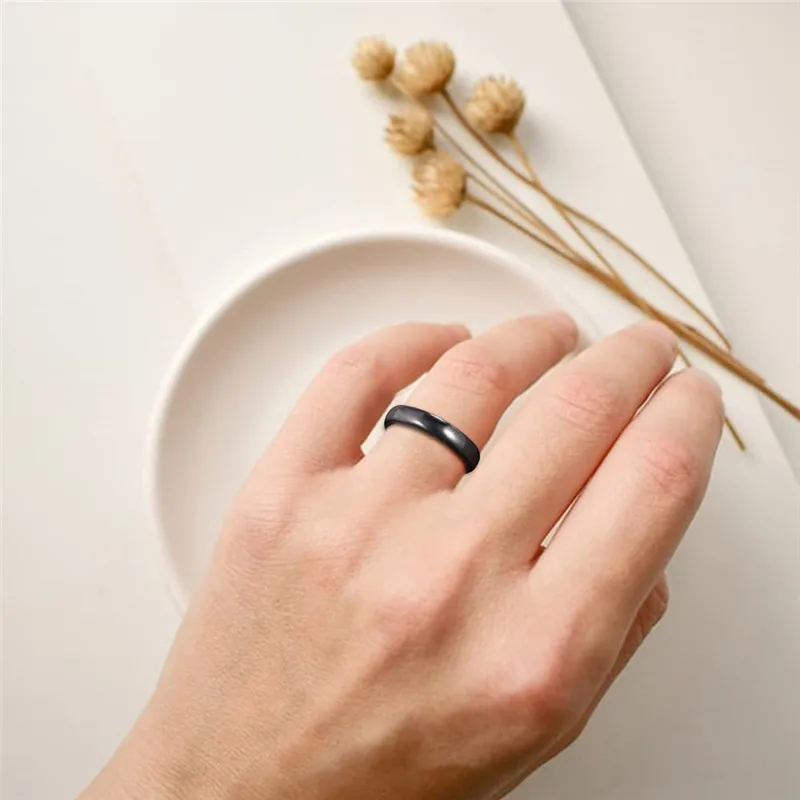 TIGRADE 2/4/6/8mm Schwarzer Ring für Männer und Frauen, Polierter Wolframkarbid-Ehering, Verlobungsring, Unisex, mit Gravur von Namen/Datum – Detail 8