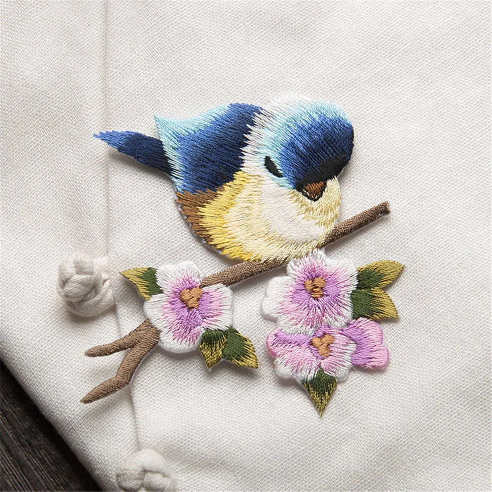 High Quality Cute Embroidery Bird Patch Kid's Clothing Patches Backpack Decoration Fabric Applique Small Iron On Patches