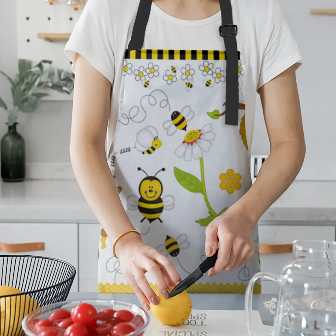 Bee Cartoon Apron Oversleeve Oven Gloves Pads Cooking Baking Kitchen Aprons for Women Kids