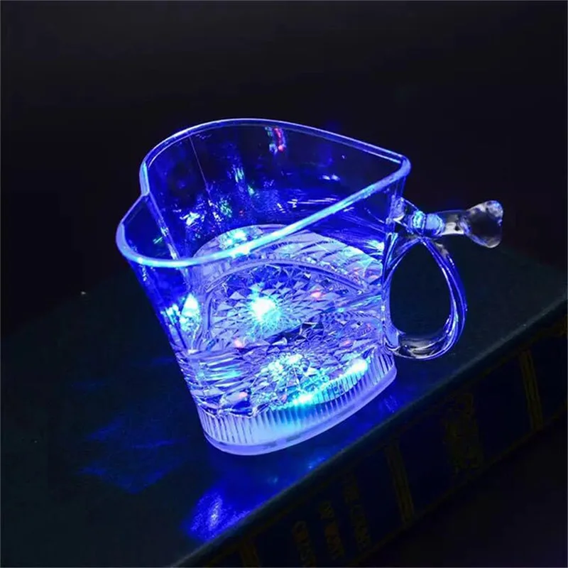 Light-Up Cup Love Heart Shaped Changing Color Magic Mug For Water Whisky Juice Beer Wine Bar Plastic Romantic Surprise Gift