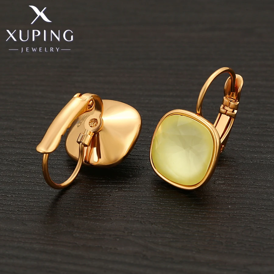 Xuping Jewelry Fashion Hot Selling Small Gold Color Square Crystal Earring for Women Girl Party Gift A00769844