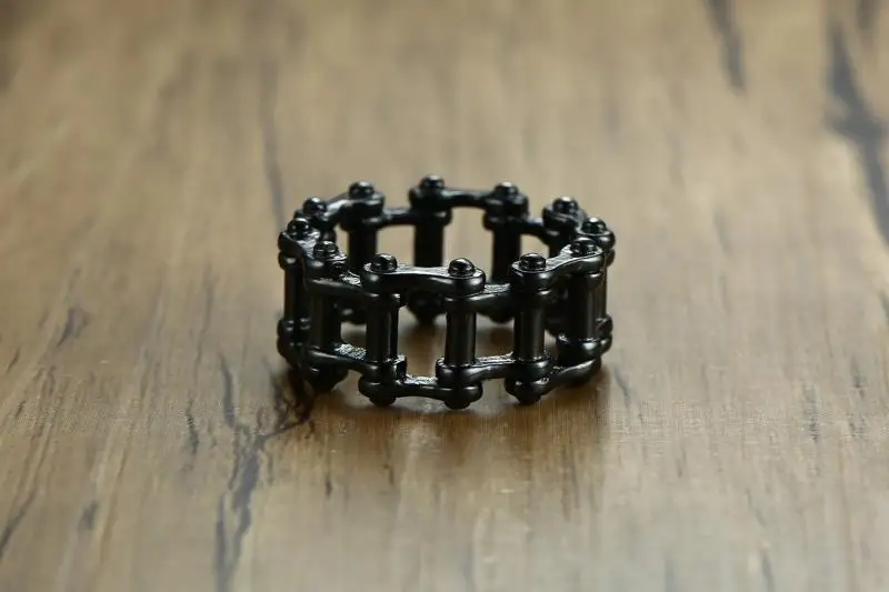 Classic Punk Mechanical Style Simulation Bicycle Chain Metal Domineering Rock Ring for Men Biker Jewelry