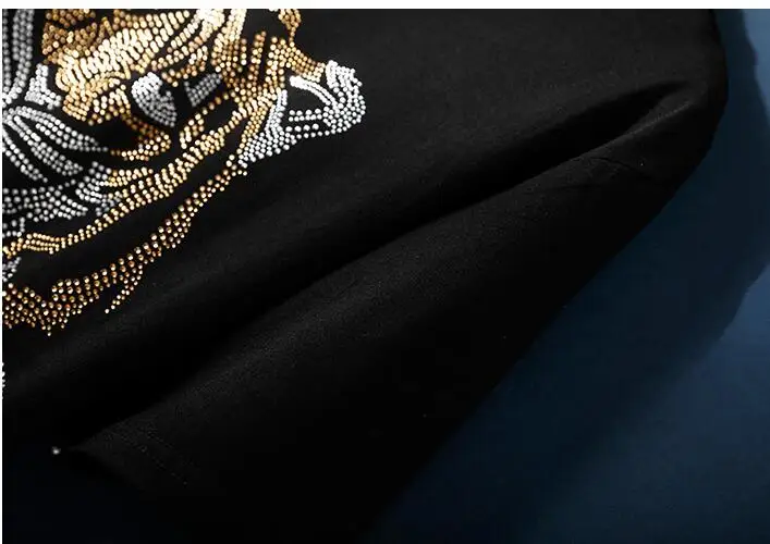 メンズスリムフィットラインストーンセーター、素敵なロゴ入り長袖Oネック、快適なカジュアルホットドリルセーター