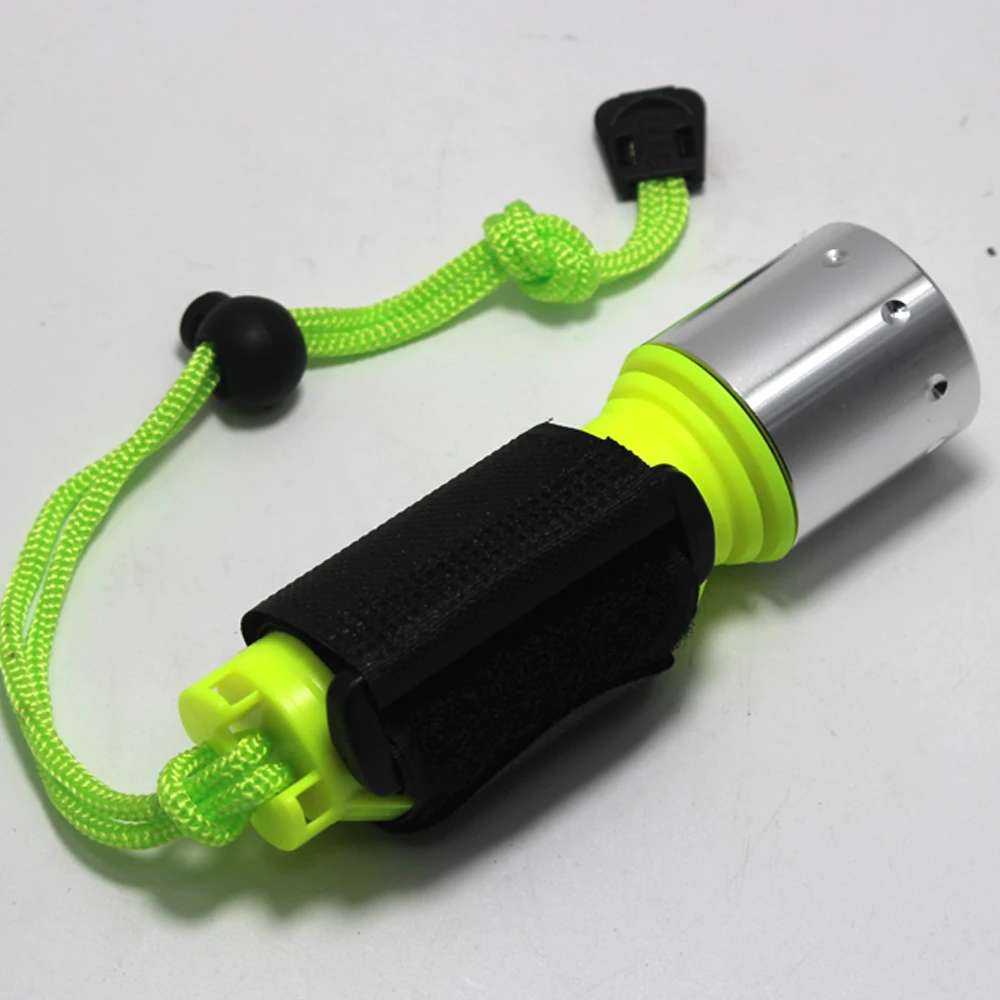 1000LM New Mini T6 Waterproof Diver Flashlight 60m Diving Torch Lights Portable Underwater LED Flashlight Lantern