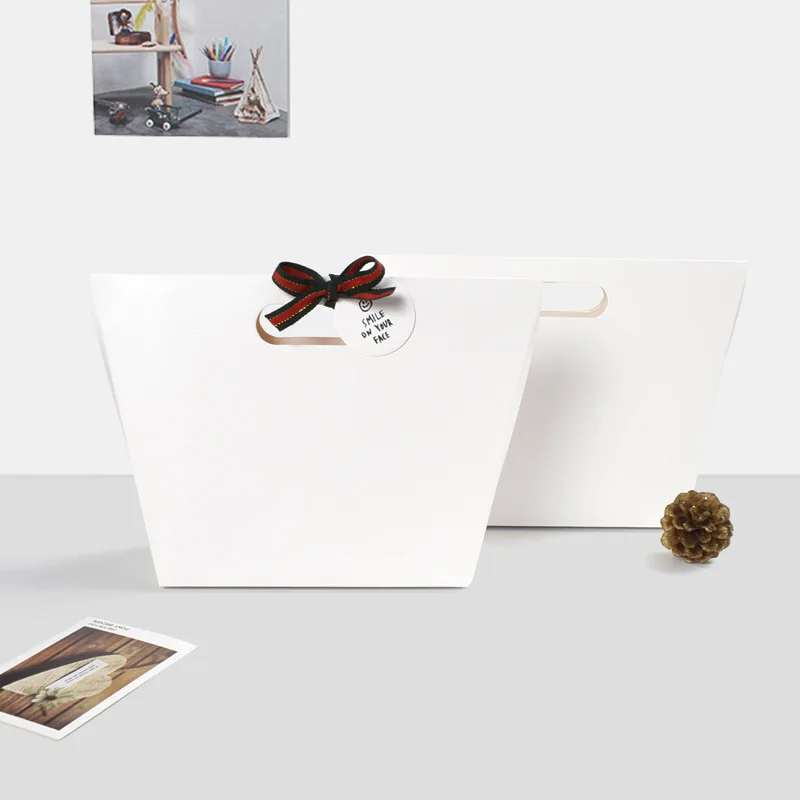 20 قطعة كيس ورقي مقبض أبيض لكعكة الحلوى حزمة هدية صغيرة عطلة حفل زفاف حزمة دروبشيبينغ جودة عالية #2