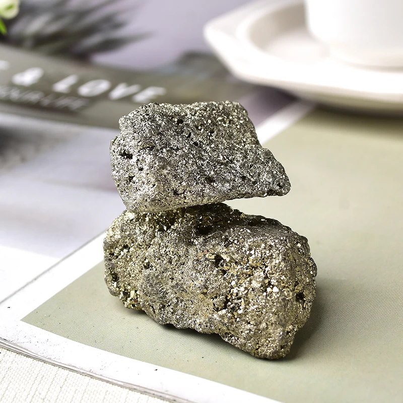 30-50g Natural Pyrite Chalcopyrite Ore Irregular Original Mineral Iron Rough Mineral Healing Energy Stone Home Aquarium Decor