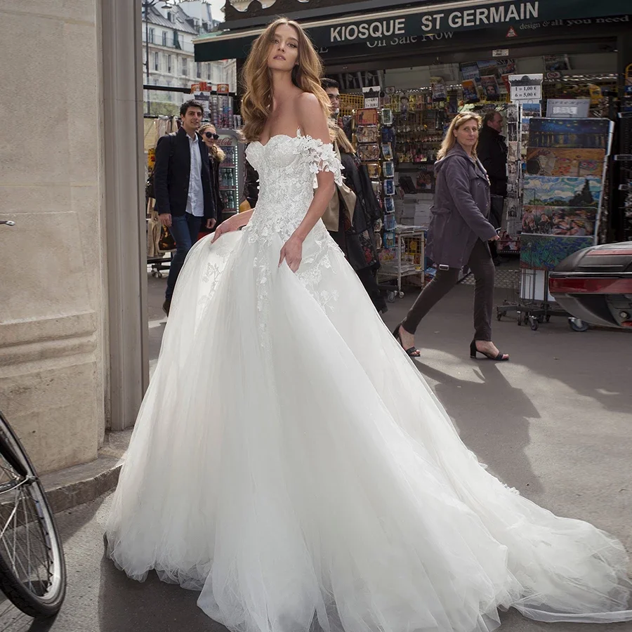 

Elegant White Tulle Wedding Dresses Off the Shoulder Sweetheart Custom Made Appliques Bridal Gowns Backless Vestidos De Novia