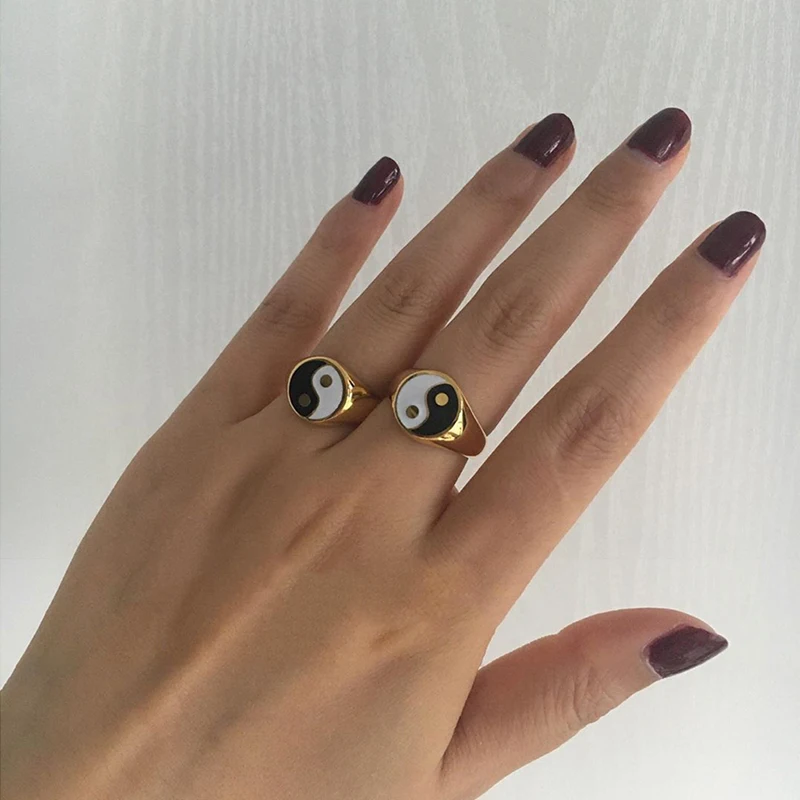 ZJ Hot Sale 2021 Stainless Steel Non Tarnished Statement White Black Ying-yang Signet Rings for Women Fashion Jewelry Wholesale