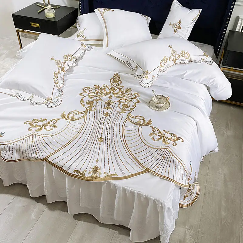 Imagem -02 - Conjunto de Cama de Cetim Branco com Bordado Dourado Luxury Duvet Cover Saia de Cama Princesa Fronhas Colcha 100 Algodão Folha