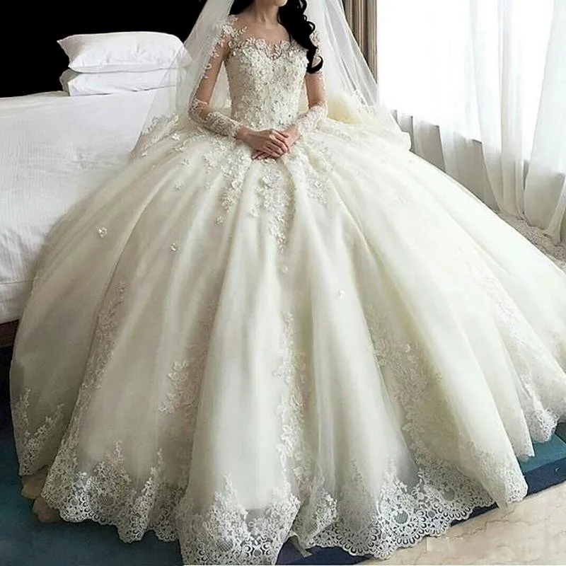 Hot Sale Dubai Crystal Flowers Ball Gown Wedding Dresses 2021 New Long Sleeve Muslim Lace Appliques Wedding Gowns Bridal Dress