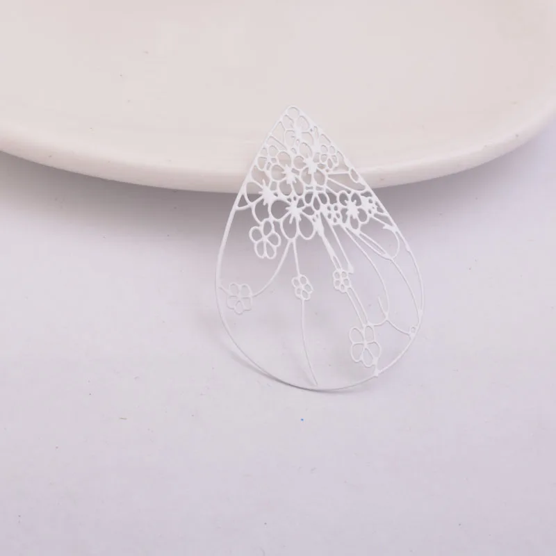 30 Stück AB4468 28*40mm bemalte Blumen-Anhänger, filigrane Verbindungsstücke aus Metall-Messing für Schmuck- und Ohrringzubehör – Detail 5