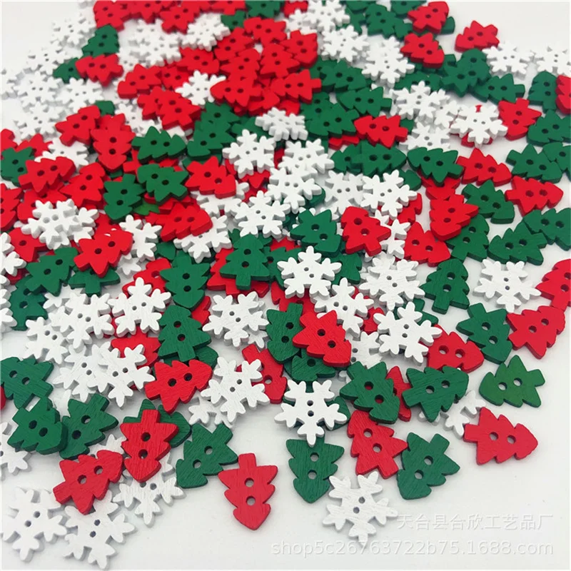 100pcs Red Green White Mixed Wood Christmas Tree Snowflakes Buttons For DIY Winter Crafts Xmas Scrapbooking Embellishments