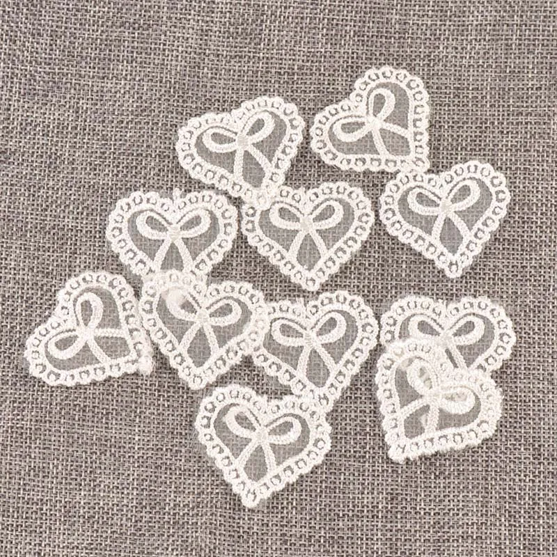 30Pcs Heart Pattern White Lace Fabric Applique Mesh Trim For Garment Accessories Sew On DIY Handmade Wedding Decoration c1728