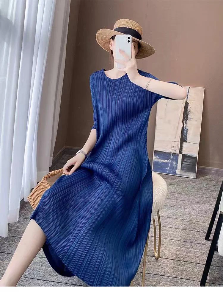 

Spring Summer Miyake Women's Celebrity Inspired Plus Size Slim-Looking Mid-Length Dress Round Neck Pleated Dress Women