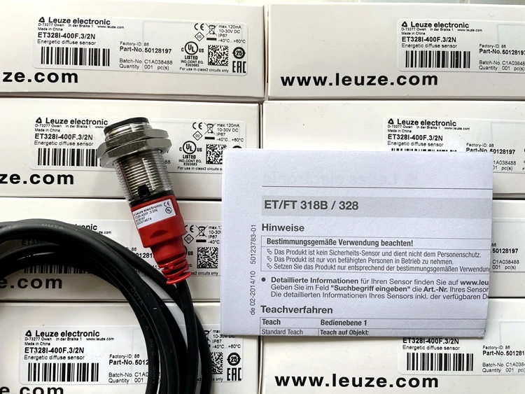 100% New Original  LEUZE Photoelectric switch ET328I-400F.3 / 2N ET328I-400F.3 / 4P