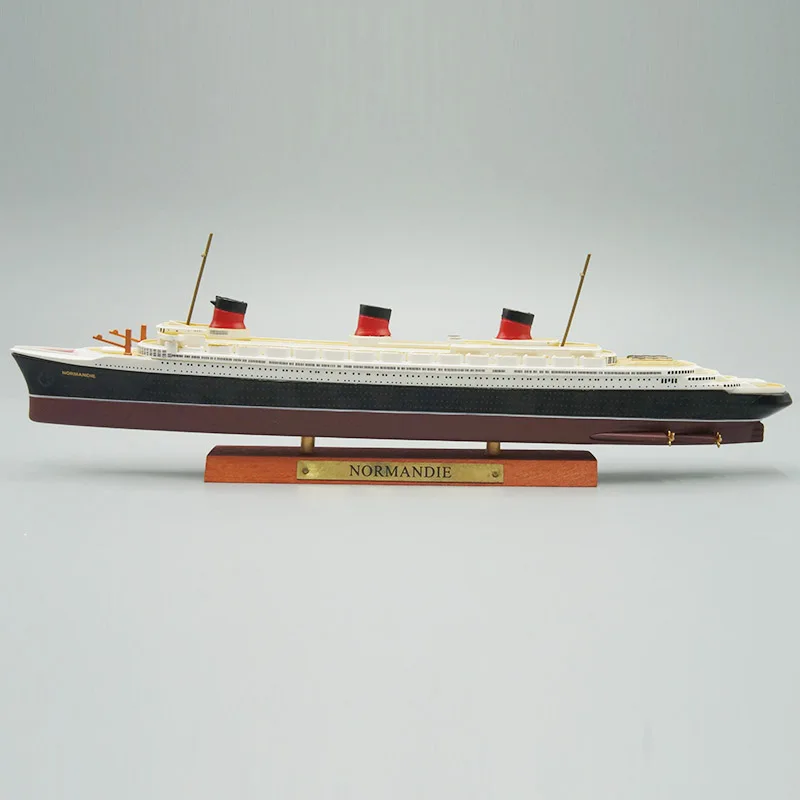 ATLAS 1:1250 Diecast Ship Model Toy Normandie Ocean Liner Cruiser For Collection