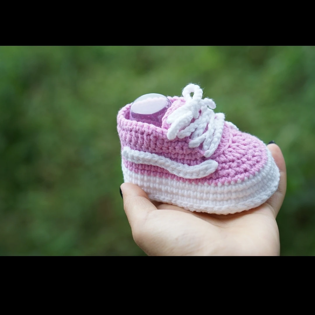 QYFLYXUEHand Made Knitting Wool Crochet Baby Shoes And Socks Sports Baby Shoes