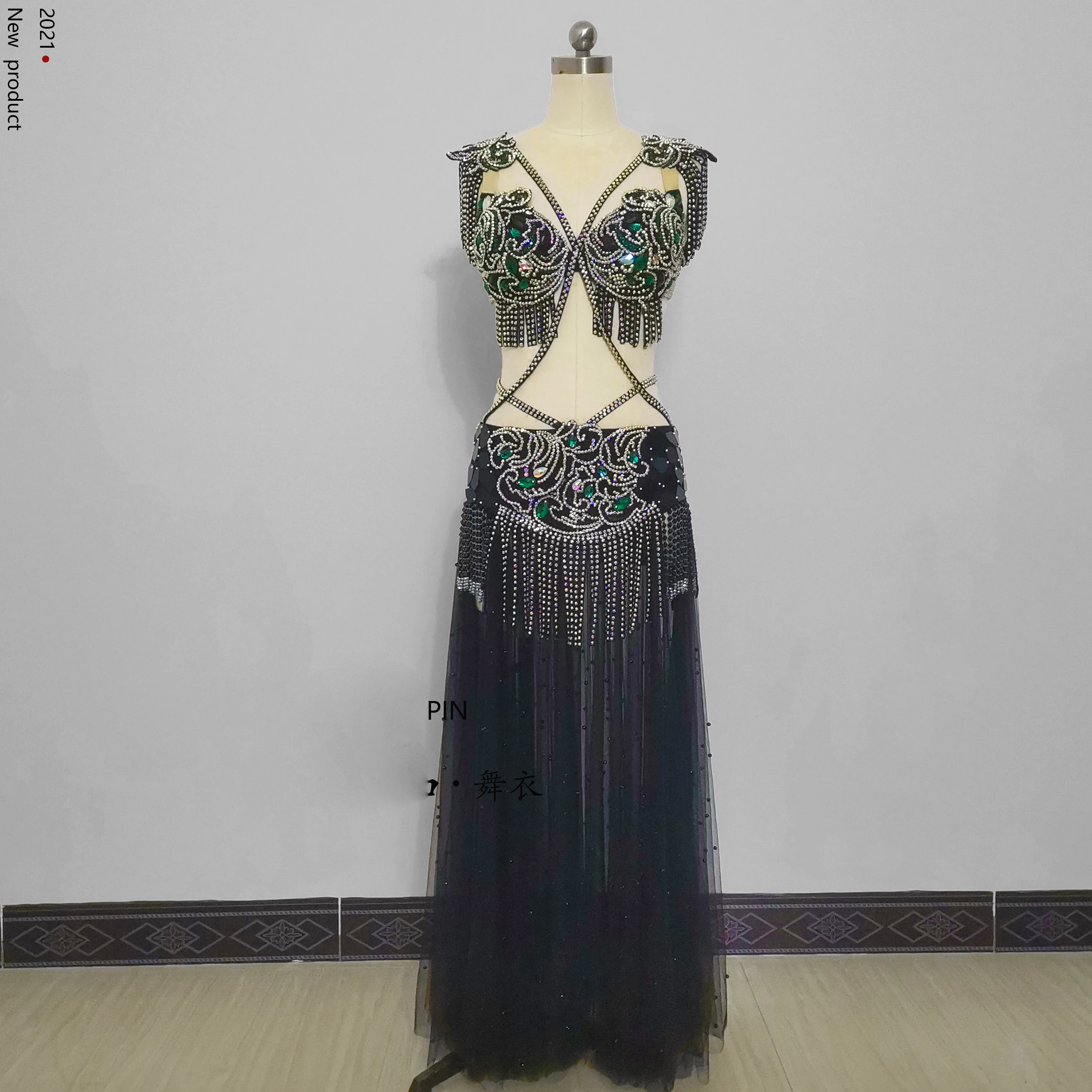 Belly Dance Suit Tassel Full Diamond Bra Split Mesh Long Skirt Performance Set High-End Custom Adult Child Competition Clothing