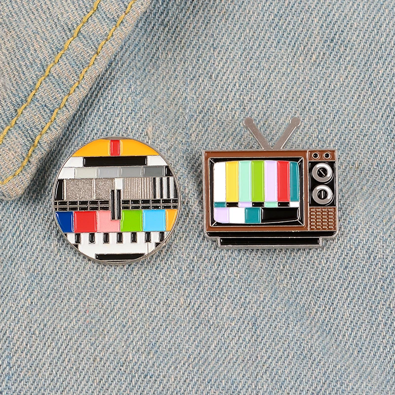 Vintage TV Enamel Pin No Signal TV Test Pattern Rainbow Screen Brooch Lapel Backpack Badge Funny Jewelry Gift For Friends