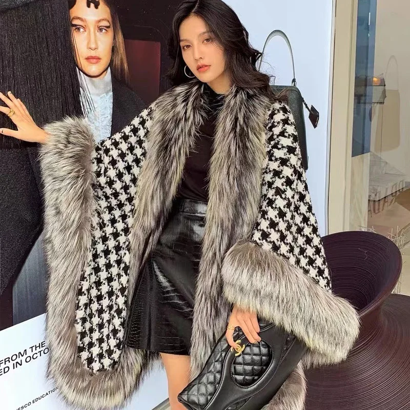 

Natural Silver Fox Fur Coat Ladies Shawl Bat Version Winter Women Natural Fox Fur Collar Houndstooth Poncho Coats Women's