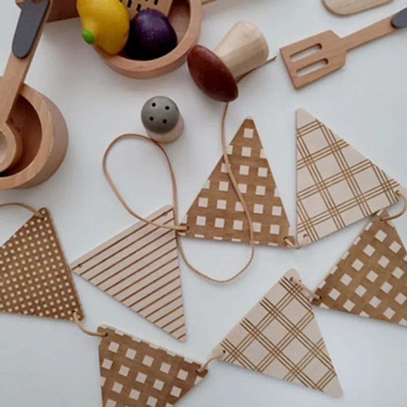 

2Pieces/Lot Simple Solid Wood Hanging Flag Decoration Home Decor Decoration Shelves Birthday Dress Up Photography Props декор