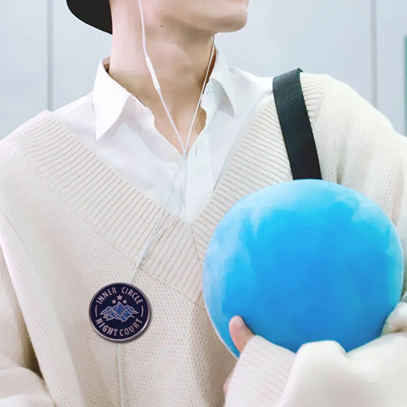 الدائرة الداخلية ليلة المحكمة الشارات المثبته بالدبابيس nerd الهدايا