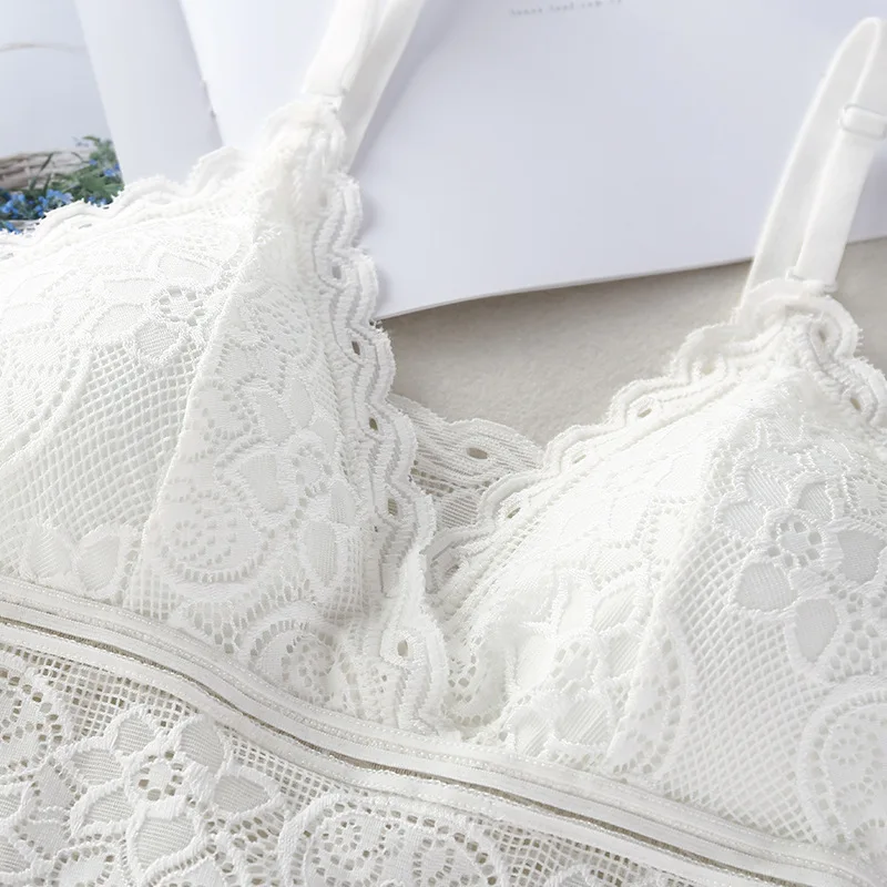 Women Lace Bra Wireless Brassiere French Floral Lace Intimates Deep V Bralette Top Removable Pads Cropped Top Underwear