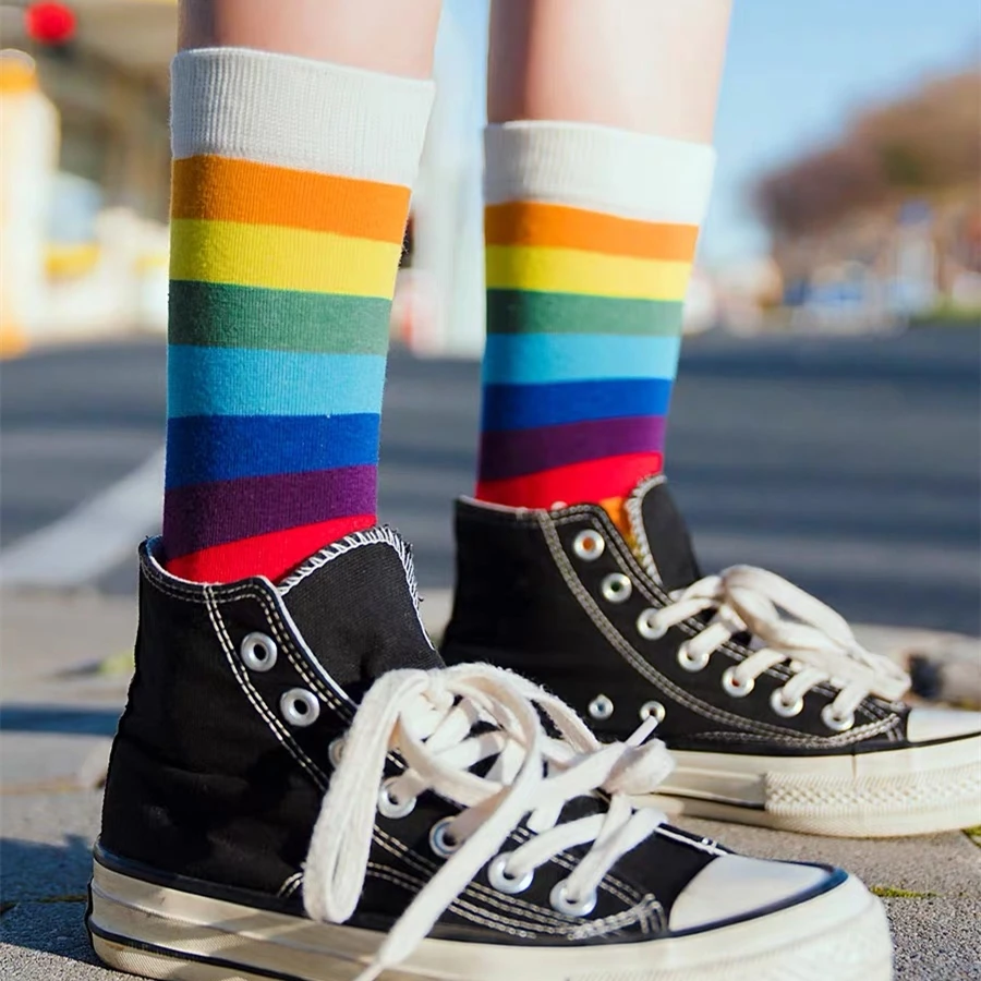 Calcetines con estampado colorido de arcoíris para hombre y mujer, medias de algodón a rayas para deportes al aire libre, Harajuku, Kawai, primavera