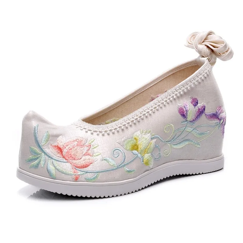 Sapatos bordados estilo chinês para mulheres cosplay calçados hanfu rendas florais sapatos casuais 7cm de altura