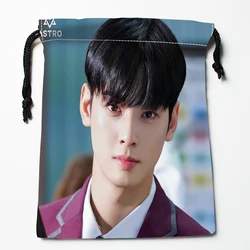 KPOP Cha EunWoo Drawstring Bags Print 18X22CM Soft Satin Fabric Resuable Storage Storage Clothes Bag Shoes Bag 0303