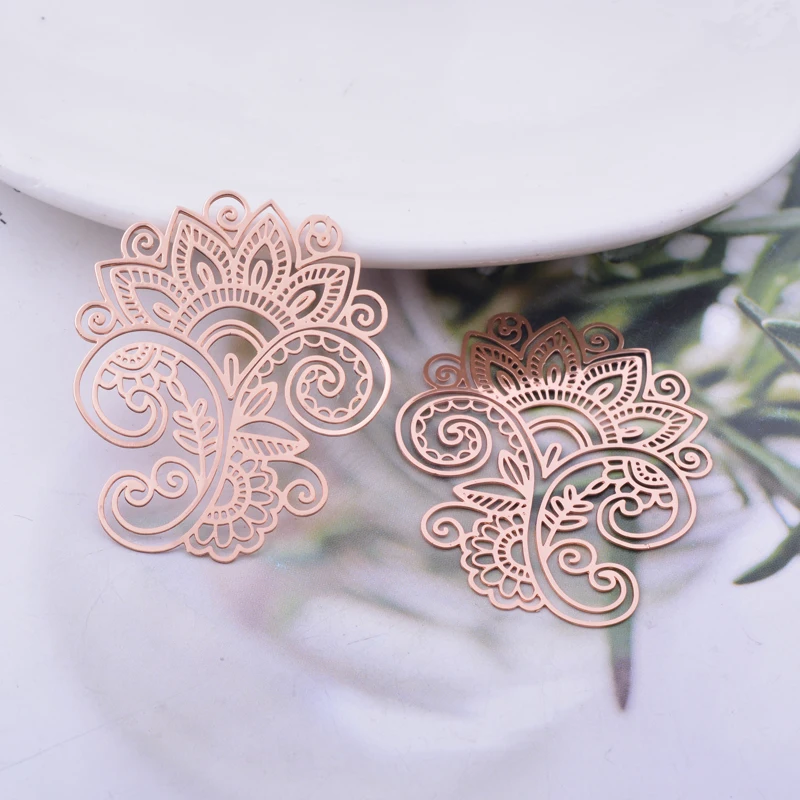 30 Stück AB6582 33*40mm Filigrane Fluoreszenzfarbene Blumenanhänger aus Metall-Messing Dünne Anhänger für Ohrringe – Detail 11
