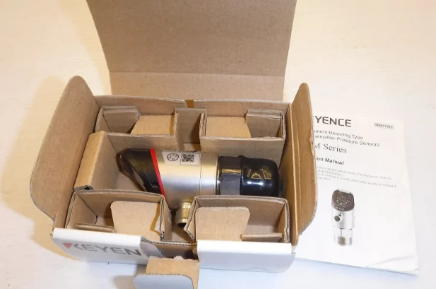 

New Keyence GP-M025 Pressure Sensor in box