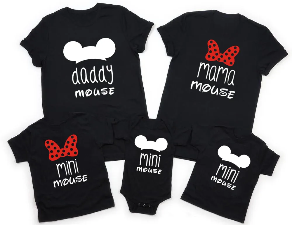 New Father Mother Kids Baby Family Matching Clothes Short Sleeve Cartoon Tops Matching Outfits Family Look Black T-Shirts 1pc