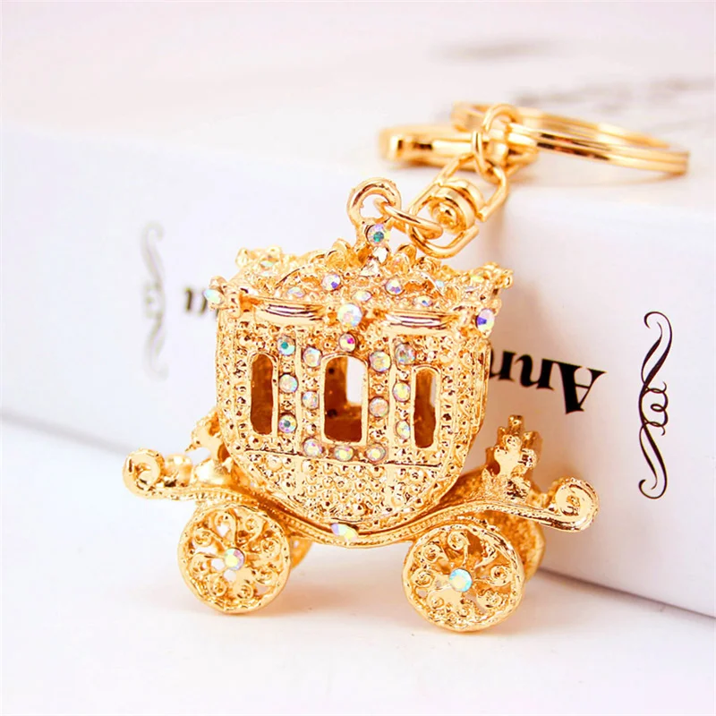 Fashion Alloy Rhinestone Cartoon Pumpkin Car  Keychain Golden Carriage Pendant Female Bag Accessories Small Gifts