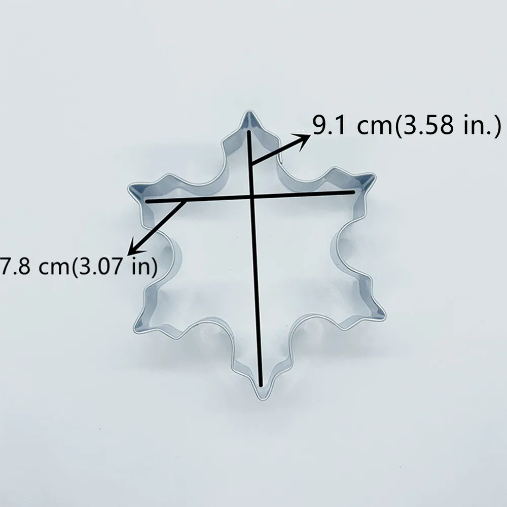 KENIAO Christmas Snowflake Cookie Cutter - 7.8 x 9 CM Winter Biscuit Fondant Pastry Bread Sandwich Mold - Stainless Steel