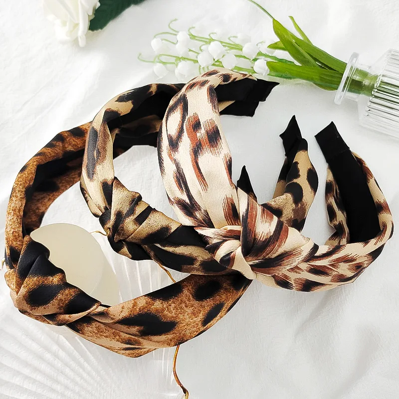 2021New fashion products Leopard flannel pearl knotted headband for Women Elastic Girl Hair Accessories Headwear