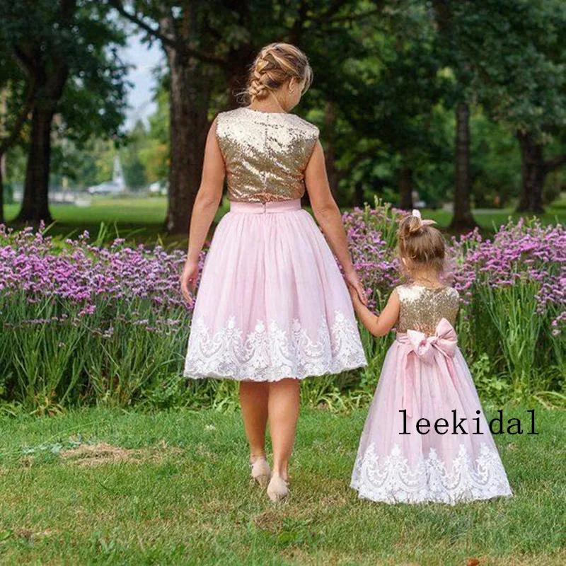 Mother Daughter Pink Lace Golden Sequin Matching Dresses Mom Kid Short Sleeve Mom Kid Knee Length Dress With Bow Custom