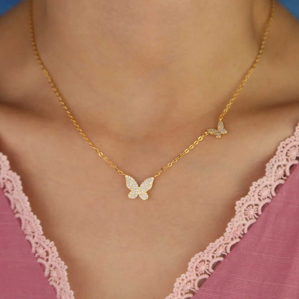 2025 قمة الموضة الجميلة الحد الأدنى حساسة صغيرة تشيكوسلوفاكيا فراشة سحر القلائد للنساء لطيف فتاة هدايا عيد الميلاد الحلو مجوهرات