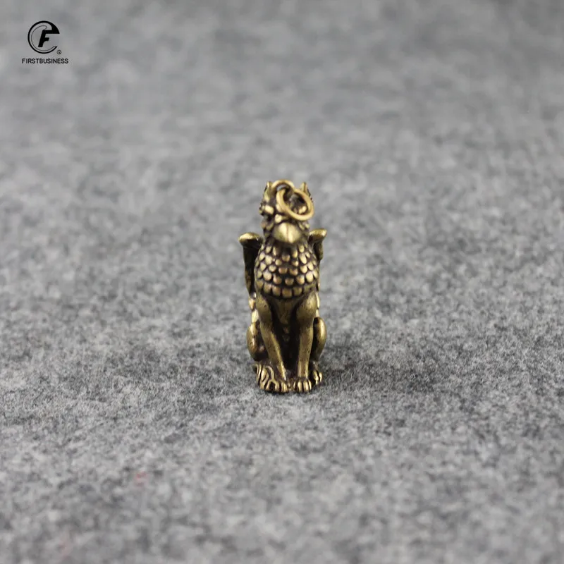 New design Brass Wolf eagle Keychains Pendants Jewelry Copper Animal Car Key Rings Brass Desk Decorations Home Decor