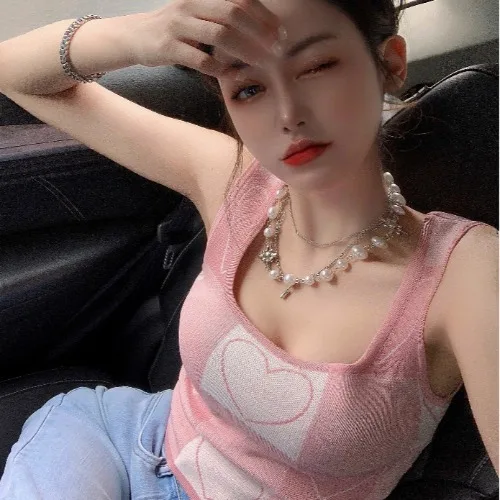 

Crop Top Women Square Neck Vest Plaid Love Heart Stitching Short Vest Top 2021 Summer Tank Top Out Wear Sleeveless Knitted Vest