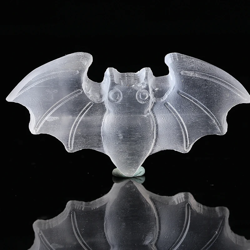 

1PC 100%Natural White Selenite Handmake Bat Animals Craft Small Decor Home Decor Healing Crystal Energy Stone Souvenir DIY Gifts