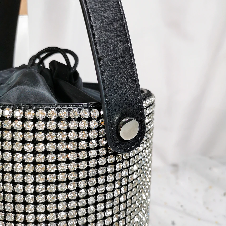 Imagem -04 - Bolsa de Mão Feminina Luxuosa Brilhante com Strass para Jantar à Noite ou Festa 2023