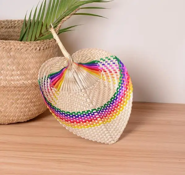 

Colorful Palm Leaves Fans Handmade Wicker Natural Color Palm Fan Traditional Chinese Craft Wedding Favor Gifts