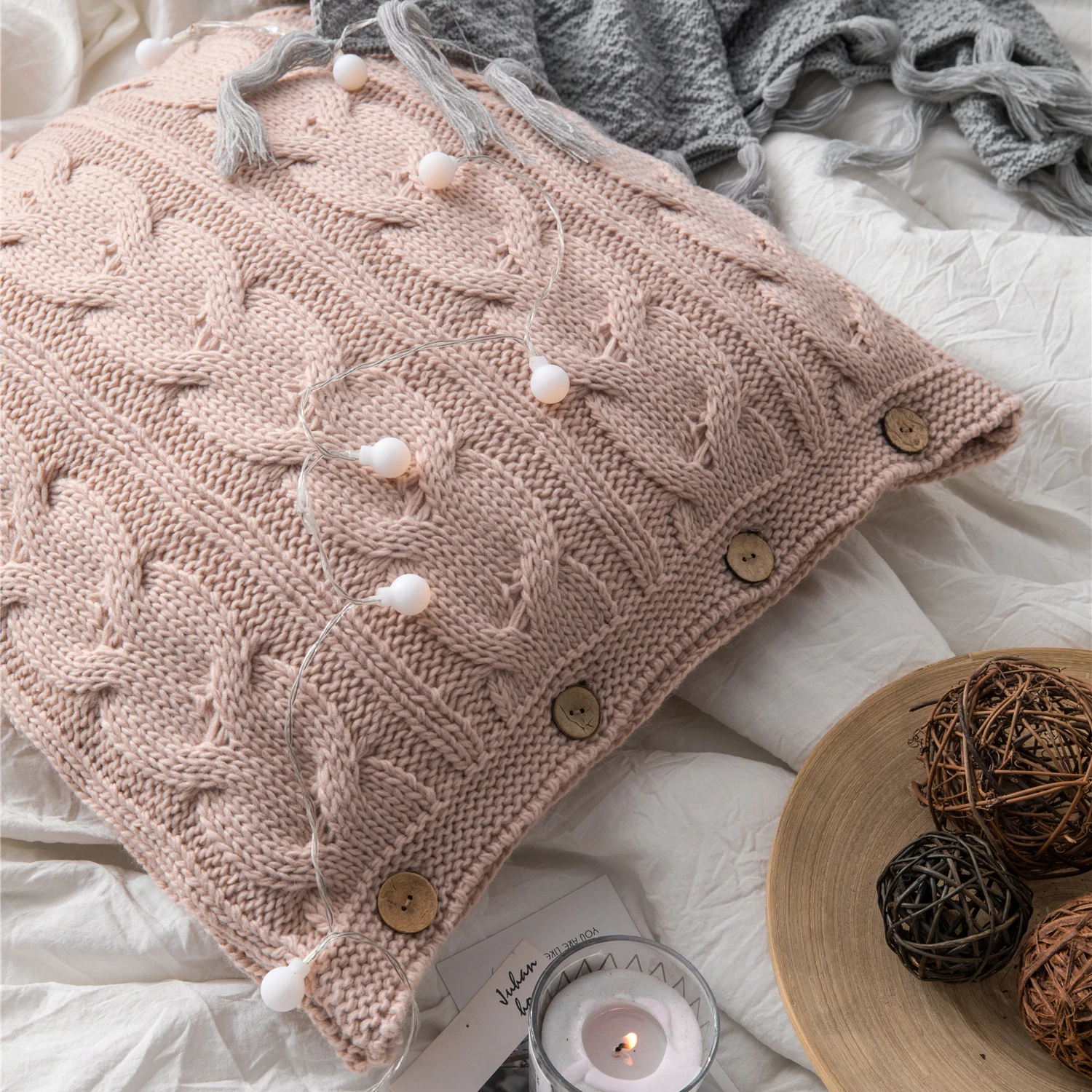 

2022 Luxury Iceland Yarn Pillow Covers Decorative Exquisite Button Twist Crochet Case on the Pillow Nordic Sofa Cover Cushion