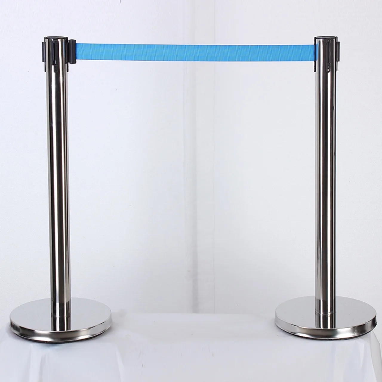 2pcs Queue Security Posts Crowd Control Stanchions Barriers With Adjustable Belt Exhibition