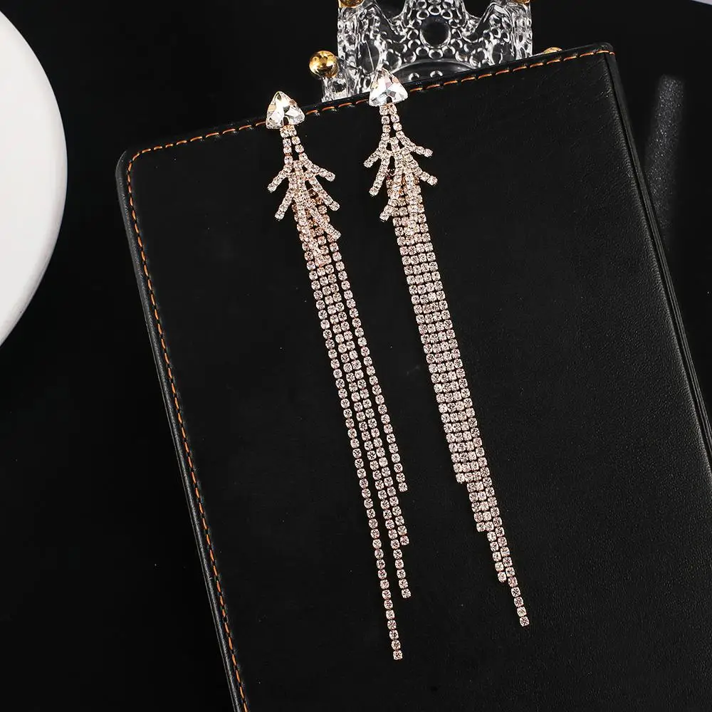 Shiny Crystal Long Tassel Drop Earrings for Women Female Rhinestone Silver color Dangle Earrings Party Wedding Jewelry E669