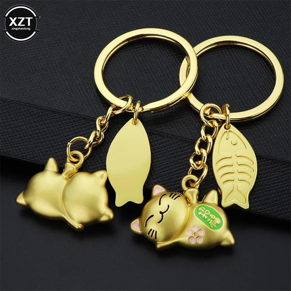 Japan Lucky Cat Keychain Kawaii Trinkets Alloy Accessory Car Bag Pendant Key Chain Pray Golden Keyfob Couple Gift