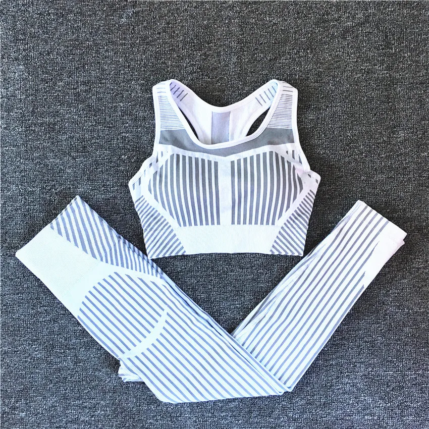 2024 Pad Stripe Seamless Yoga Set Women Fitness Clothing Sportswear Gym Leggings Push up Strappy Sports Bra 2 Pcs Sports Suits